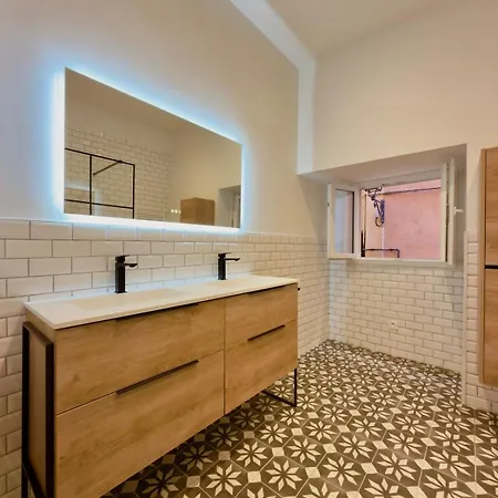 Grand Au Coeur De La Citadelle Apartment